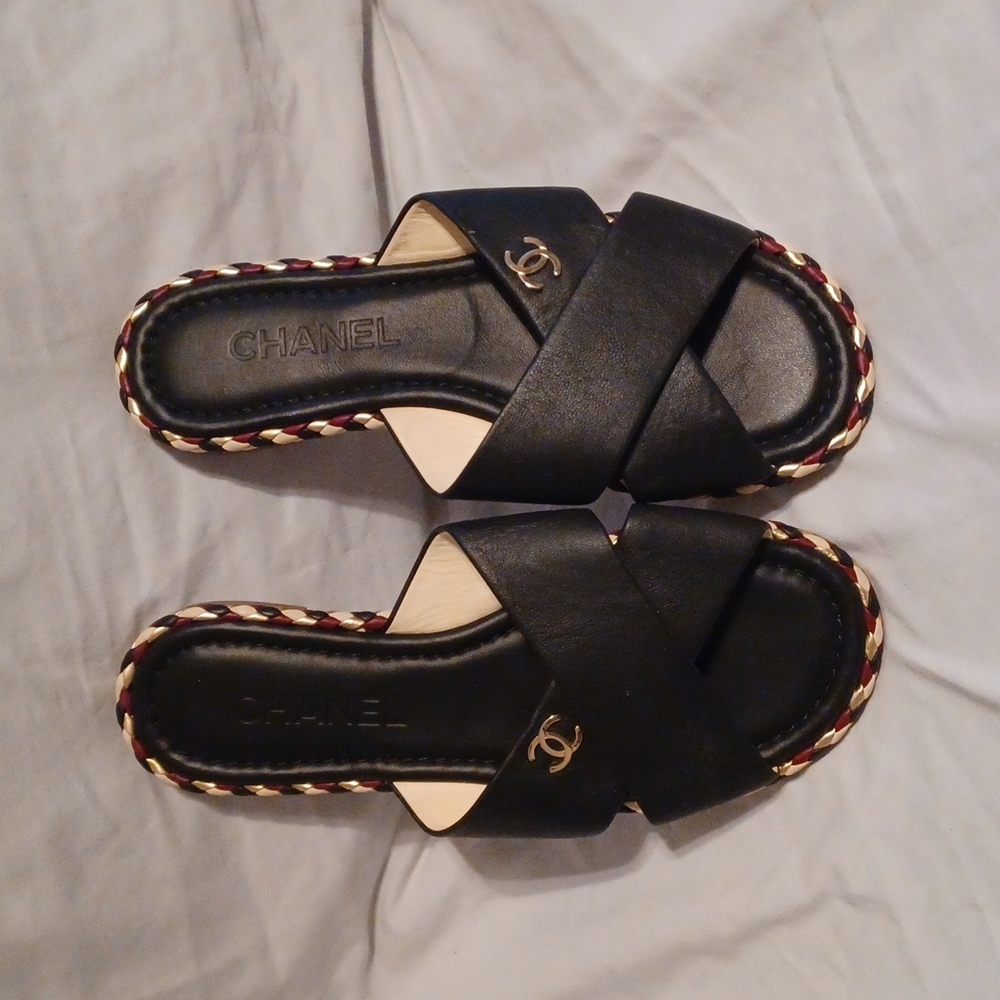 Chanel Sandals size 37